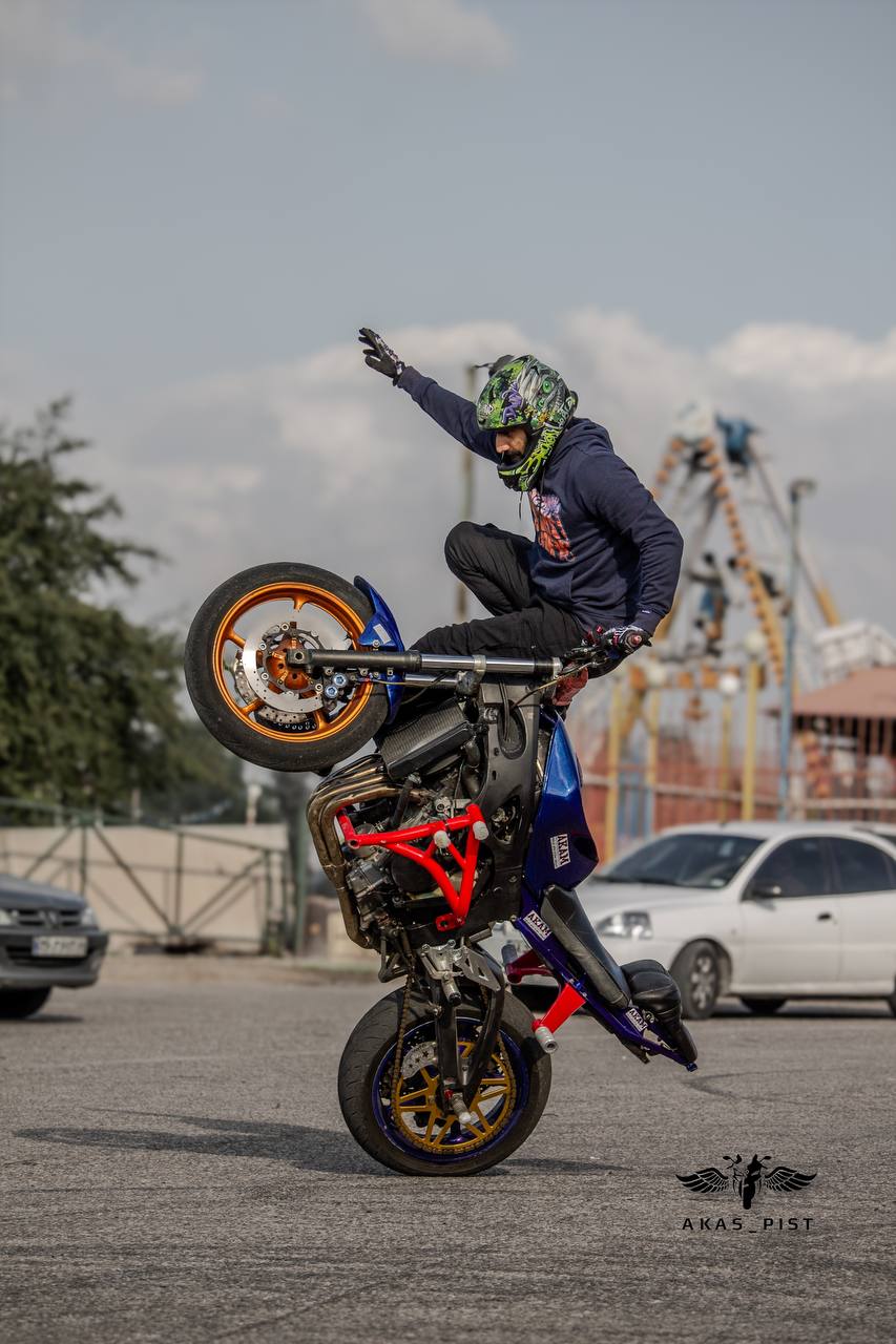 ای کاش ما هم مثل توریستها موتورهایمان را جا به جا میکردیم!