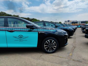 رونمایی از تاکسی برقیهای جدید تهران/ عکس رونمایی از تاکسی برقیهای جدید تهران/ عکس