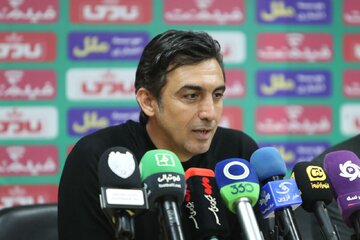 رحمتی: با شمسآذر لیگ را سورپرایز میکنیم / برای حضور در استقلال عجله ندارم