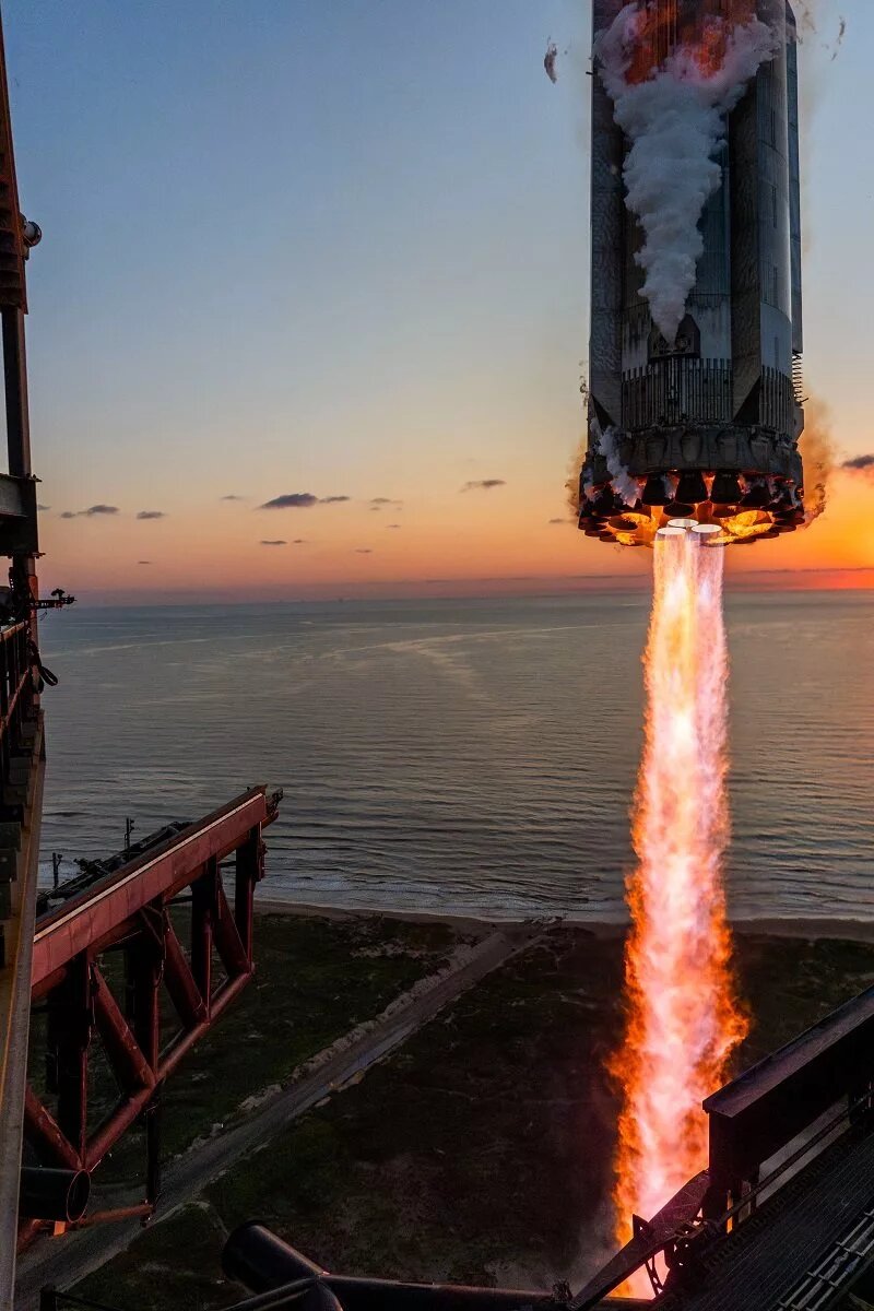 عکسهای کمتر دیده شده از بزرگترین و قدرتمندترین موشک جهان