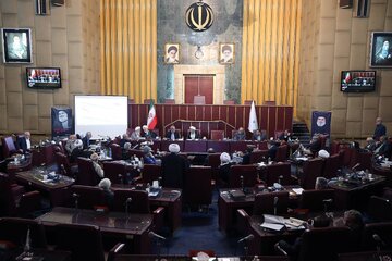 اطلاعیه مجمع تشخیص مصلحت در واکنش به اهانت غضنفری/ با بیتقوایی و به دور از موازین اخلاقی اعضای مجمع را به سیاسیکاری، نفهمی و خیانت متهم کرده است اطلاعیه مجمع تشخیص مصلحت در واکنش به اهانت غضنفری/ با بیتقوایی و به دور از موازین اخلاقی اعضای مجمع را به سیاسیکاری، نفهمی و خیانت متهم کرده است