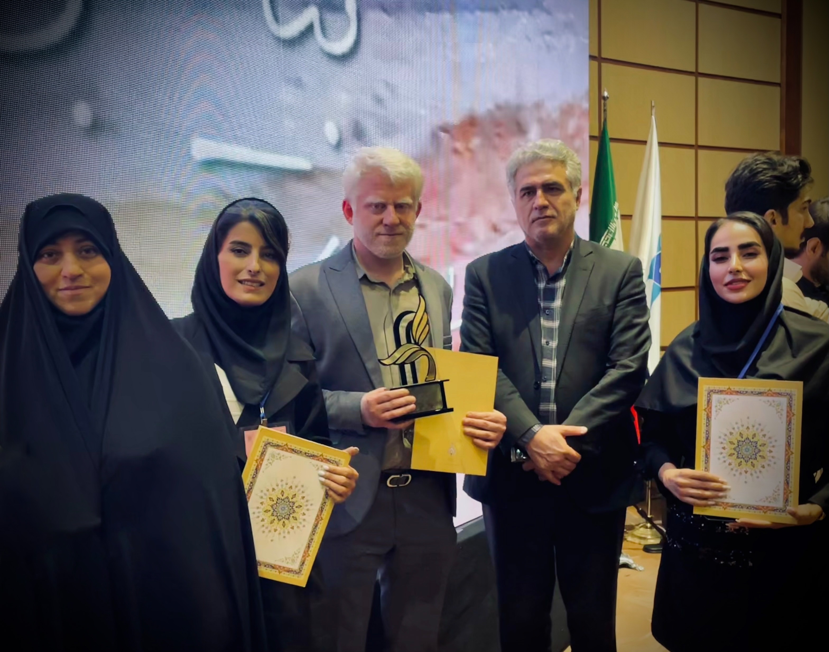 سینمای خانوادگی را درکرسیآزاد اندیشی بر صدرنشاند