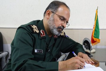 فرمانده ارشد سپاه: تنها نیروی مسلحی که از دین خدا دفاع می‌کند، جبهه مقاومت و جمهوری اسلامی است/ اثر نماز جمعه نصر از وعده صادق چند برابر بیشتر بود