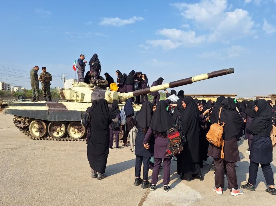 میزبانی ارتش از دوازدهمین گشت گردشگری دفاعمقدس خوزستان