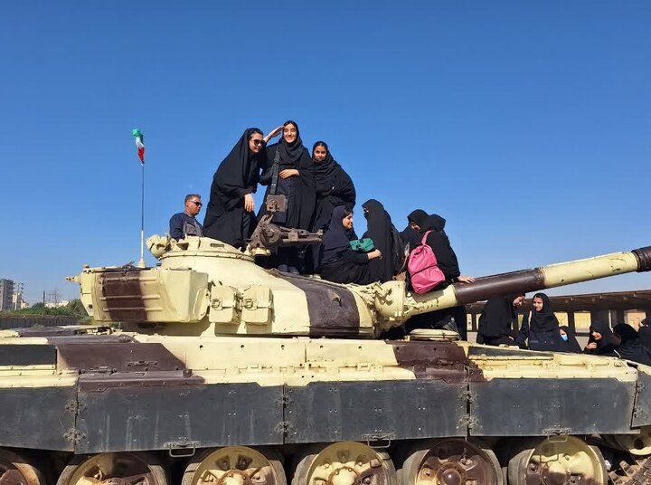 میزبانی ارتش از دوازدهمین گشت گردشگری دفاعمقدس خوزستان