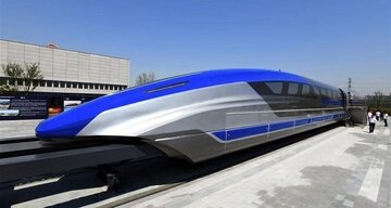 سرعت این قطار چینی از جنگندهها بیشتر است