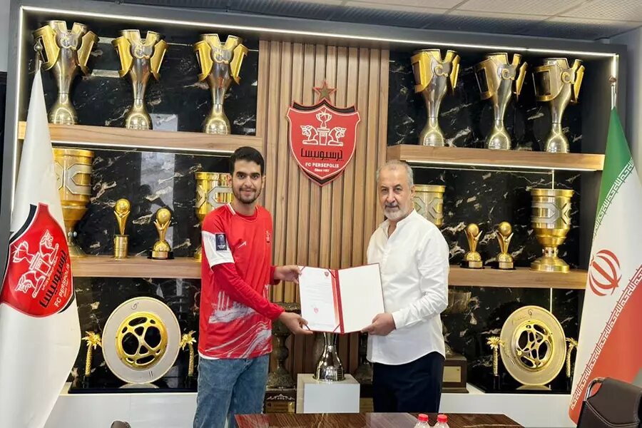 رتبه یک کنکور پرسپولیسی است؛ میخواهم روزی از تیمم دفاع کنم!