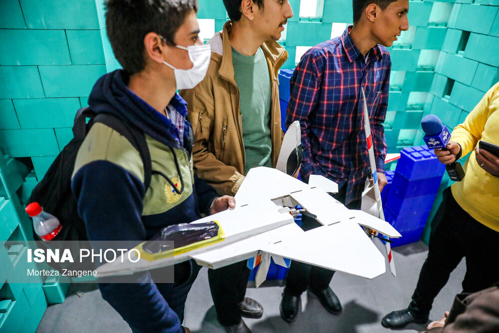 تلاش یک دانشآموز ایرانی برای طراحی جنگنده F۳۵