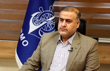 پهلودهی همزمان دو فروند کشتی در بندر شهید باهنر پهلودهی همزمان دو فروند کشتی در بندر شهید باهنر