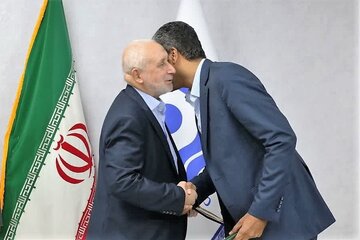 امضای تفاهمنامه همکاری میان سازمان انرژی اتمی و دانشگاه هرمزگان امضای تفاهمنامه همکاری میان سازمان انرژی اتمی و دانشگاه هرمزگان