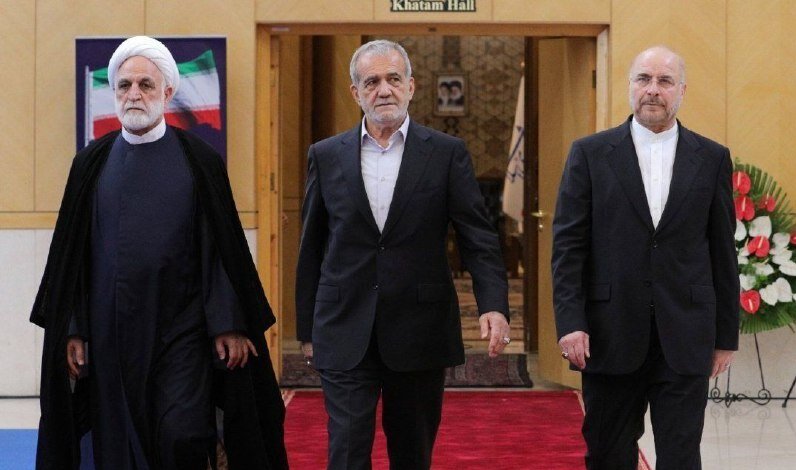 پرونده سازی تندروها علیه پزشکیان و دولتمردانش /قالیباف و محسنی اژه ای کنار رئیس جمهور خواهند ایستاد؟