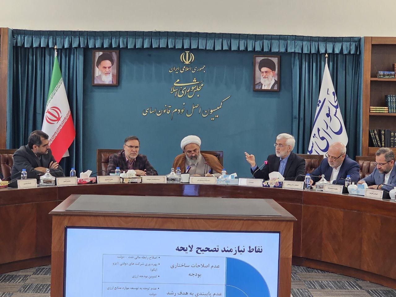 حضور سعید جلیلی در مجلس به کسی جز قالیباف بر نمی خورد /بخشی از مجلس از بیرون اداره میشود؟