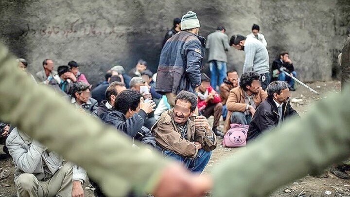 30 درصد مواد مخدر افغانستان از مسیر ایران رد میشود/ هشدار نسبت به واگذاری توزیع متادون به داروخانهها/ چند میلیون مصرف کننده موادمخدر داریم؟