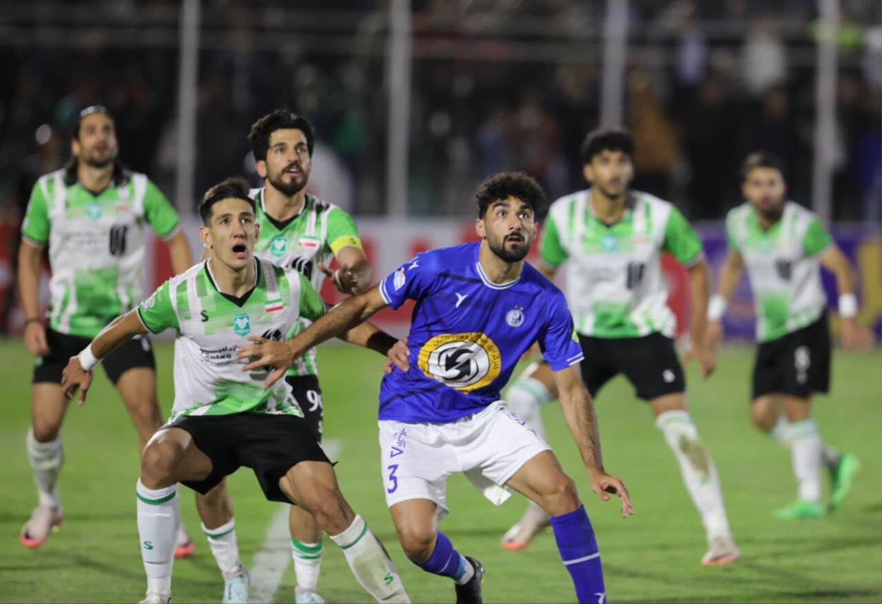 سپاهان نه! این بازیکن در استقلال ماندنی شد