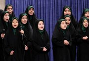 ببینید | لحظاتی از سرودخوانی دانش‌آموزان در دیدار با رهبر انقلاب