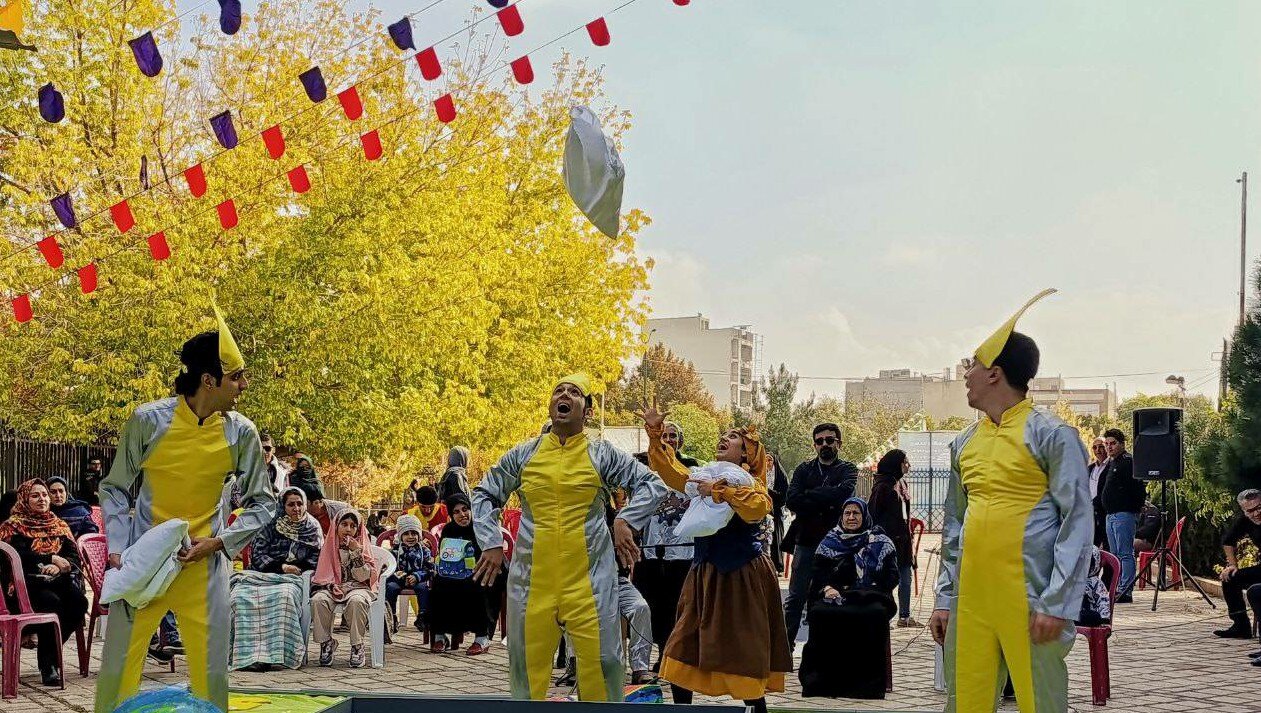 عدم تطابق پروازها مانع حضور برخی از گروههای تئاتری در بخش بین الملل شد/ نمایشهایی برای کودکان کمبرخوردار