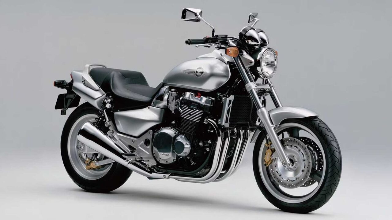 رقبای ژاپنی موتورسیکلتهای کروزر آمریکایی /عکس