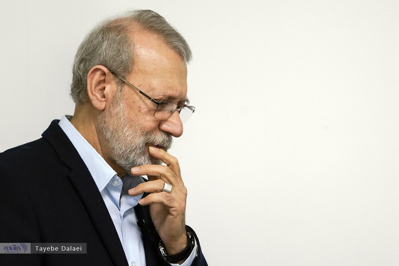 علی لاریجانی؛ از کانت و افلاطون تا سرمایه اجتماعی بربادرفته رسانه در ایران/ عدالت و شرایط رشد استعدادها/ تلویزیون نمیبینم