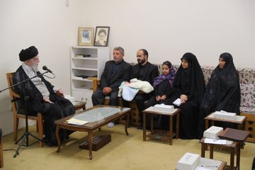 Supreme Leader meets families of Israeli attack martyrs