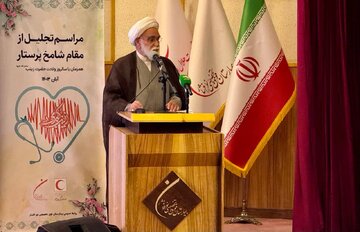 حجت الاسلاموالمسلمین معزی: انسانیت واقعی در خدمت به دیگران نهفته است/ حضرت زینب (س) تجسم صبر، پایداری و مقاومت است