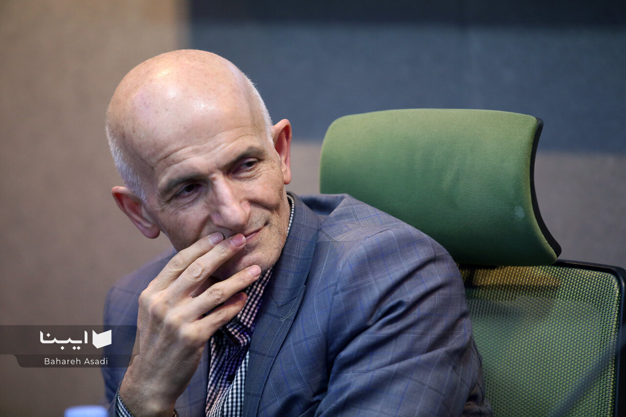 نعمتالله فاضلی: در دنیای بازار و پول درآوردن فلسفه به چه درد میخورد