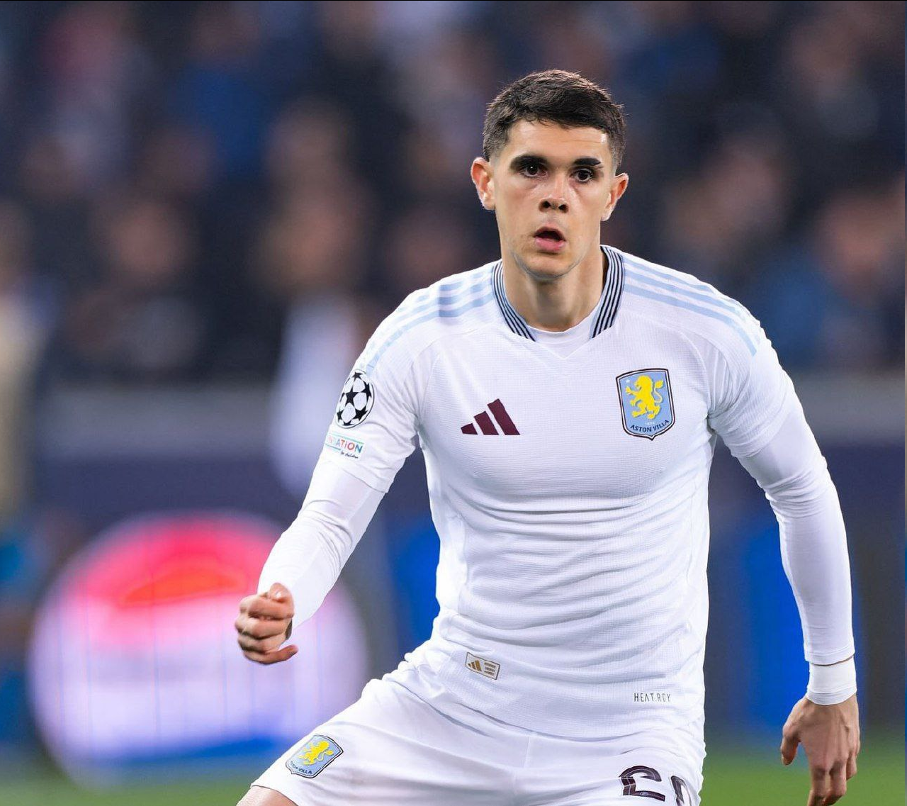 ماجرای جالب پیراهن بدون اسپانسر استونویلا