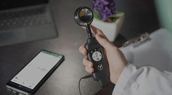 اولین گوشی پزشکی چه شکلی بود؟/ تاریخچه گوشیهای پزشکی و سیر تکامل آنها + عکس