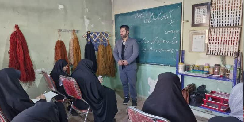 آموزش رشتههای صنایعدستی به ۴۱۰ متقاضی در چهارمحال و بختیاری آغاز شد
