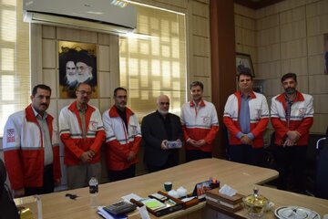 جلسه مشترک مسئولان جمعیت هلال احمر استان یزد و میبد با مدیرعامل شهرک صنعتی جهان آباد میبد جلسه مشترک مسئولان جمعیت هلال احمر استان یزد و میبد با مدیرعامل شهرک صنعتی جهان آباد میبد