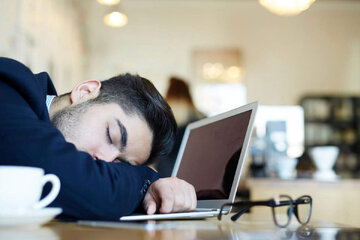 فواید چرت زدن برای سلامتی