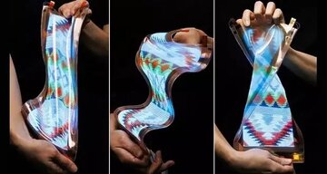 ال جی بار دیگر حماسه آفرید/ نمایشگری که مثل پنیر پیتزا کش میآید!