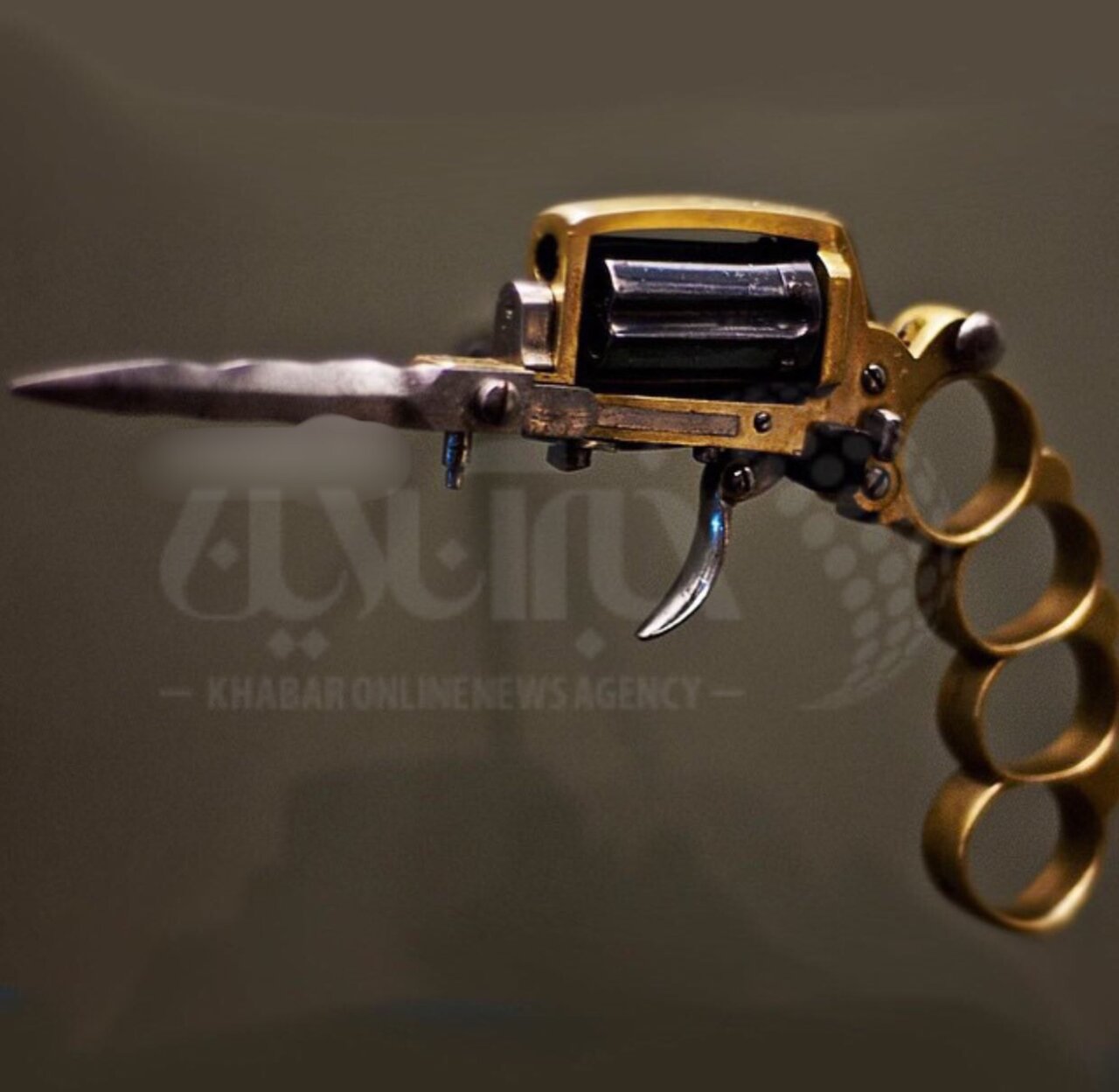 عکس | سلاح مخوف خلافکاران در فرانسه؛ ترکیبی از ۳ سلاح!