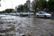 ببینید | هم اکنون بارش باران و مه در ترافیک سنگین آزادراه تهران