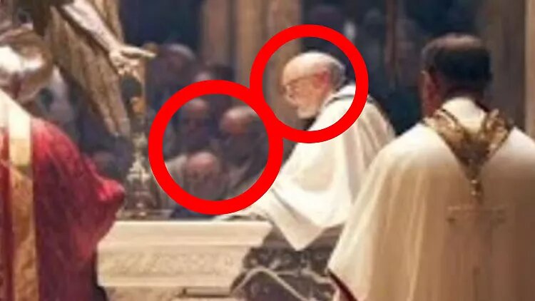 کشیشهای شیطانپرست واتیکان/ این تصویر جنجالی واقعی است؟