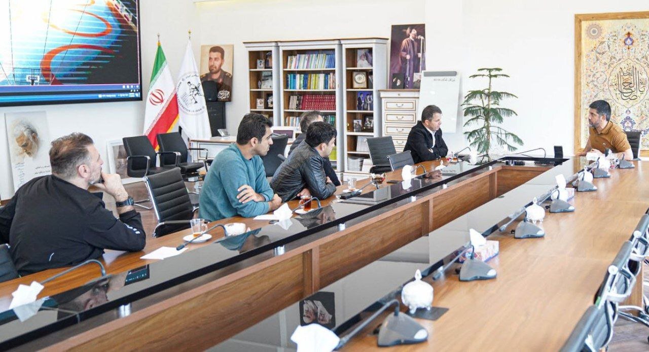 عکس | جلسه علیرضا دبیر با سرمربیان تیمهای ملی کشتی