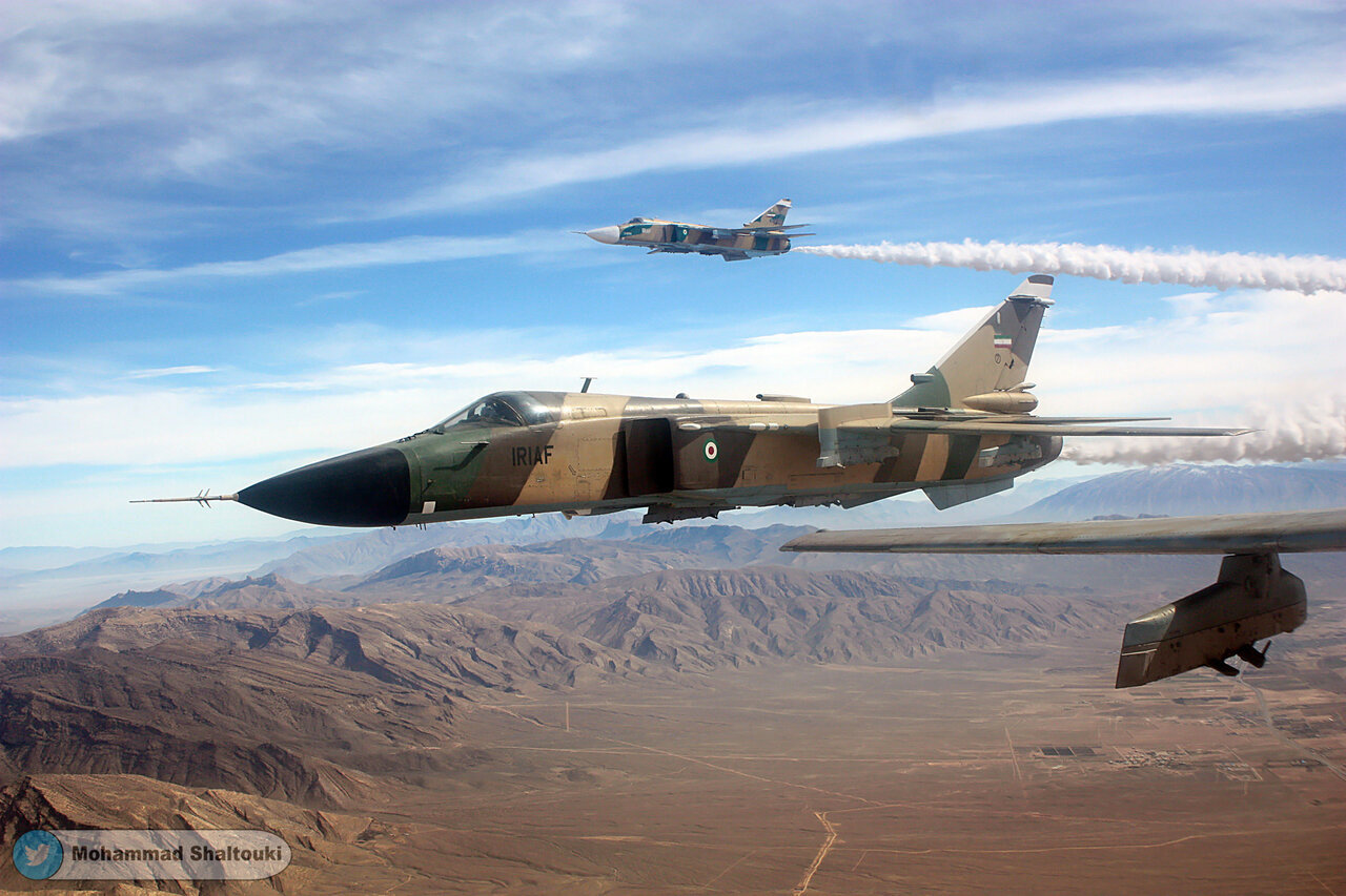 جنگنده قدرتمند ایران بدون سوختگیری میتواند به اسرائیل نفوذ کند | شمشیرباز ارتش ایران توانایی حمل موشک بالستیک هم دارد؟