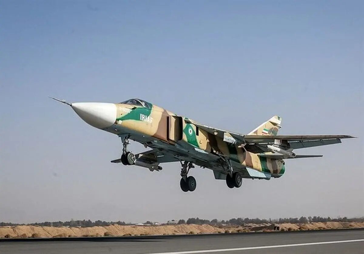 جنگنده قدرتمند ایران بدون سوختگیری میتواند به اسرائیل نفوذ کند | شمشیرباز ارتش ایران توانایی حمل موشک بالستیک هم دارد؟