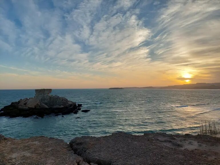 جاذبههای طبیعی قشم؛ از دره ستارگان تا غار نمکدان