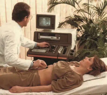 «سونوگرافی» چگونه کشف شد؟/ تصاویری از دستگاههای سونوگرافی در گذشت زمان