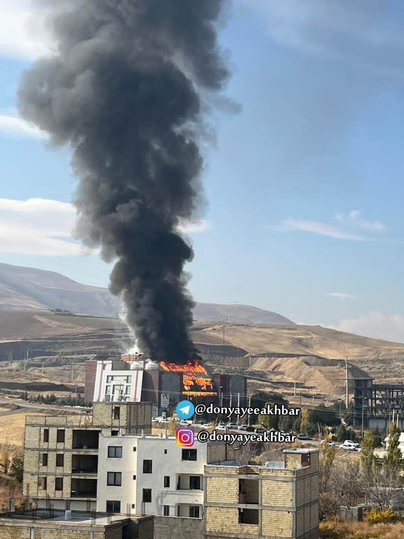 تصویری ترسناک از آتشسوزی مهیب یک ساختمان دولتی در ارومیه