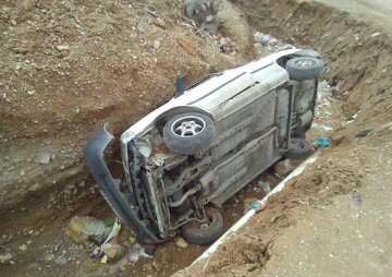 سقوط مرگبار پژو ۴۰۵ با پنج سرنشین