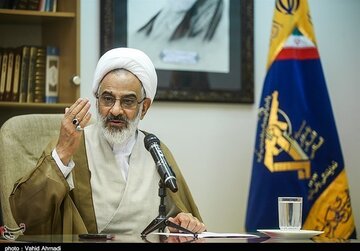 نماینده ولی فقیه در سپاه: امروز متأسفانه فرهنگ و باور مردم تسلیم خواسته‌های دشمن شده است/ دشمنان توانسته‌اند الگوهای غیر اسلامی را در جامعه رواج دهند