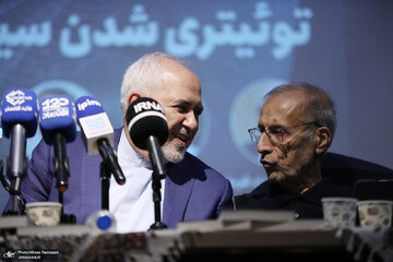 ظریف: من که قرار است حذف شوم، نمی دانم چه کسی قرار است به توئیت های ترامپ جواب دهد /پمپو از من عصبانی شد و گفت نقاشی بچه ها را توئیت کرده ام