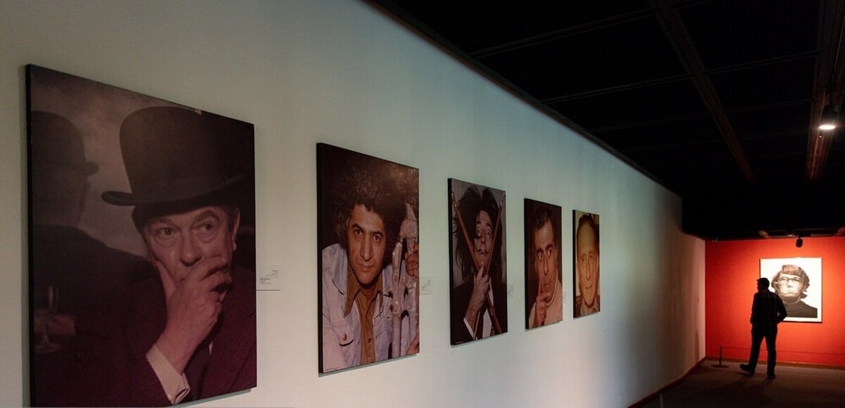 موزه هنرهای معاصر سالها است که متخصص به خود ندیده است/ بازدید بیش از ۴۵ هزار نفر از نمایشگاه «چشم در چشم»