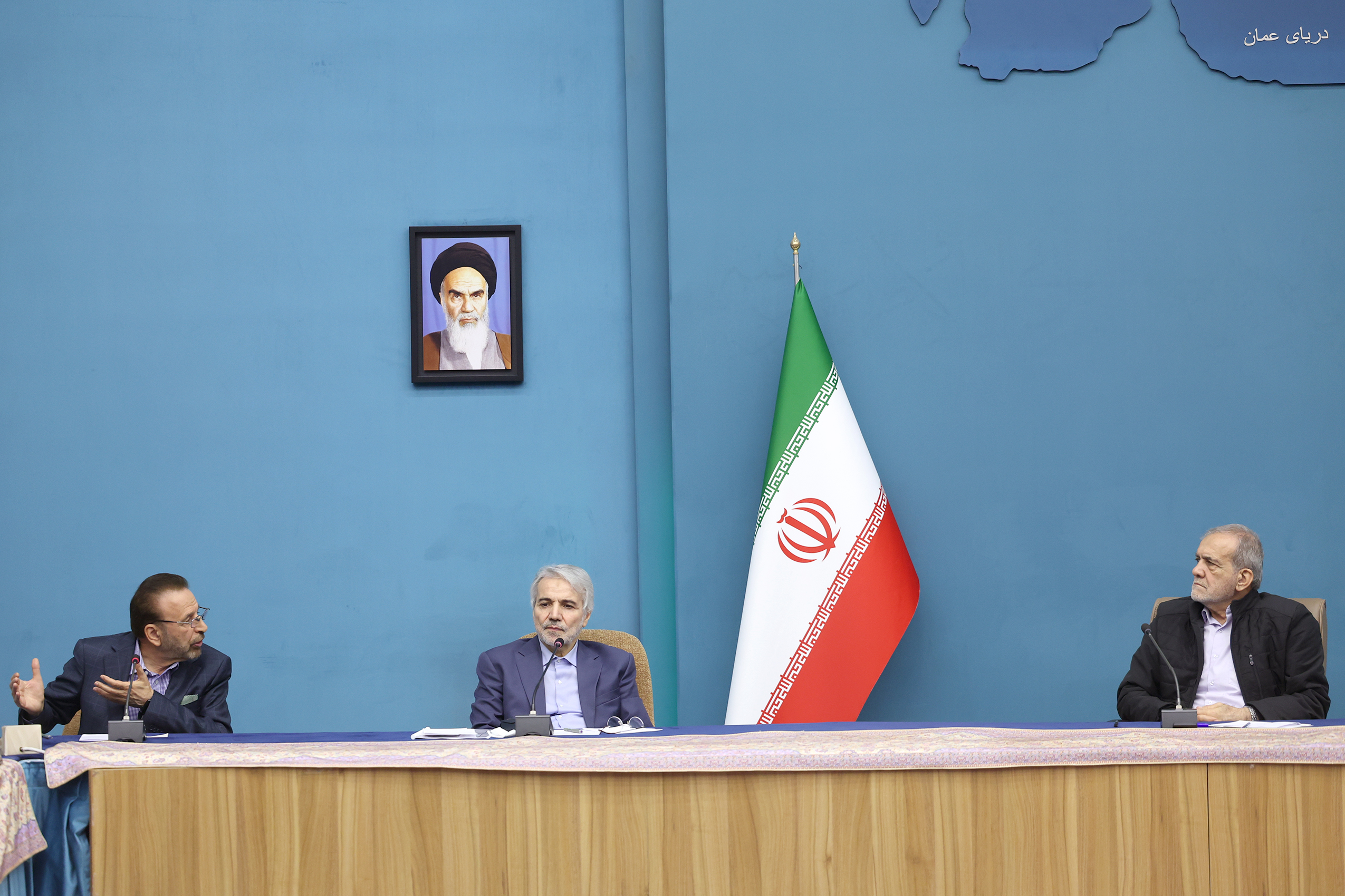 روایت پزشکیان از تلاش برای رفع فیلترینگ و رسیدن به تفاهم با سران قوای دیگر/ سپردن کار به دست افراد کارنابلد را خیانت به کشور است