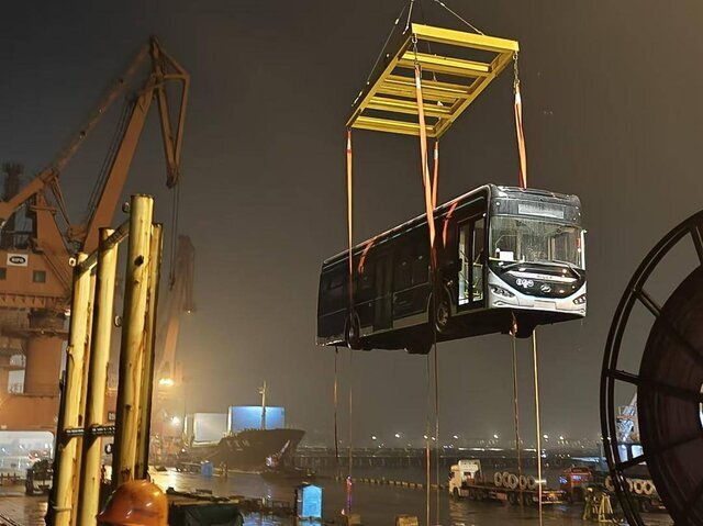 اتوبوسهای چینی بالاخره به تهران رسید/ عکس