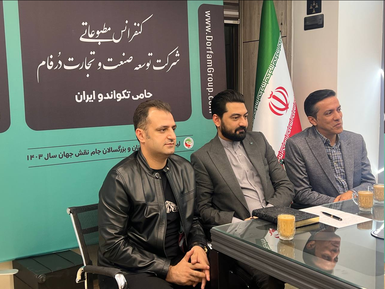 هادی ساعی کار را به افراد کاردان واگذار میکند