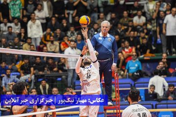 تصاویری از بازگشت هیجان والیبالی به سکوهای دورنالاریوواسی ارومیه
