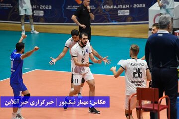 تصاویری از بازگشت هیجان والیبالی به سکوهای دورنالاریوواسی ارومیه