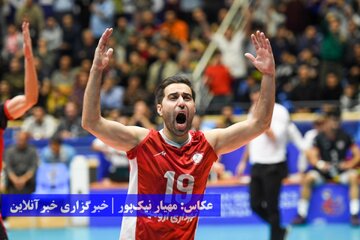تصاویری از بازگشت هیجان والیبالی به سکوهای دورنالاریوواسی ارومیه